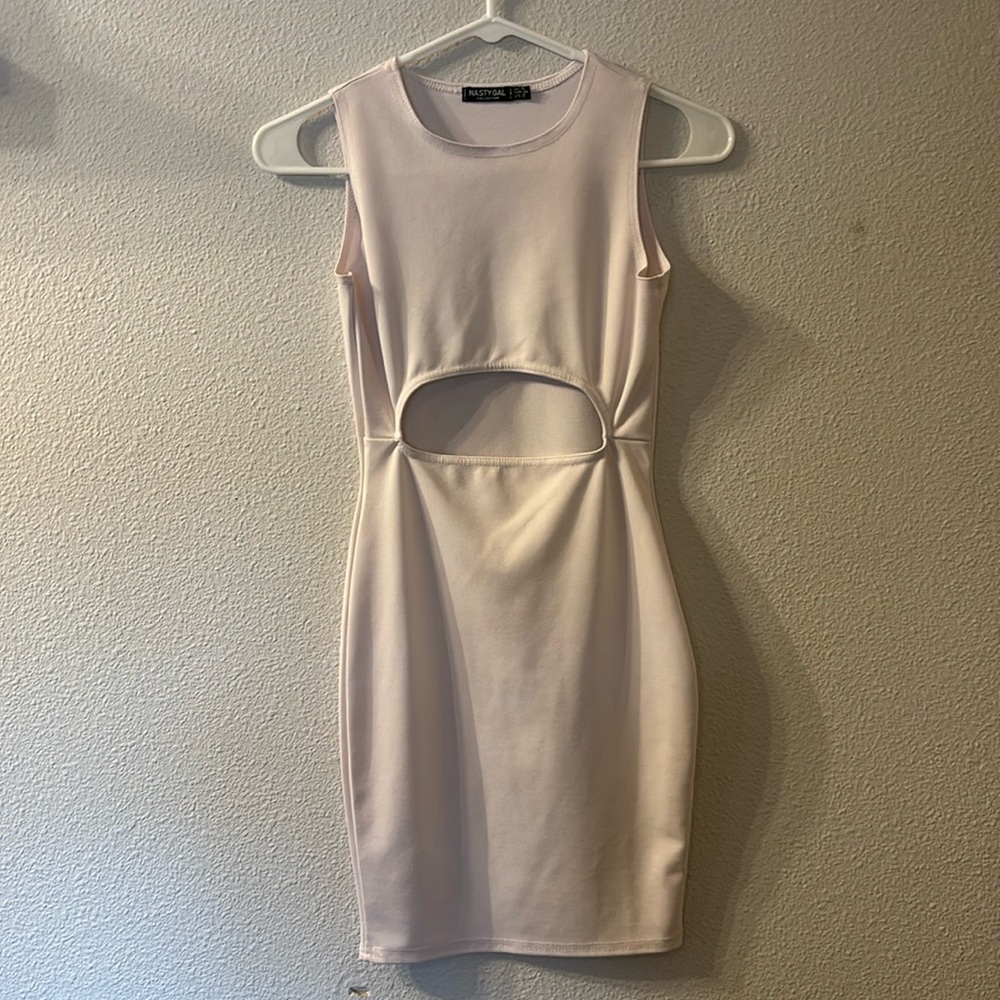 Nasty Gal middle cutout light pink dress size 2
